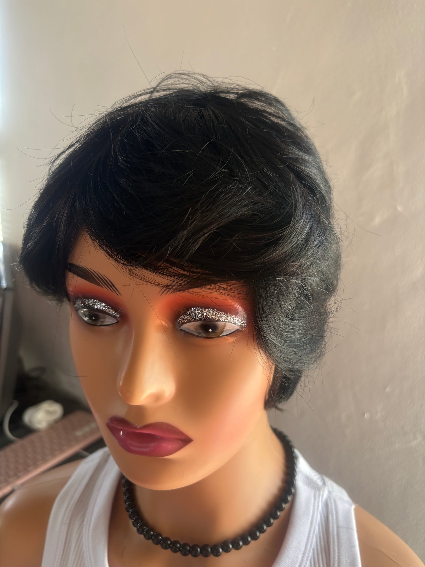 Short Glueless Human Hair Wig – Black (Natural Style)