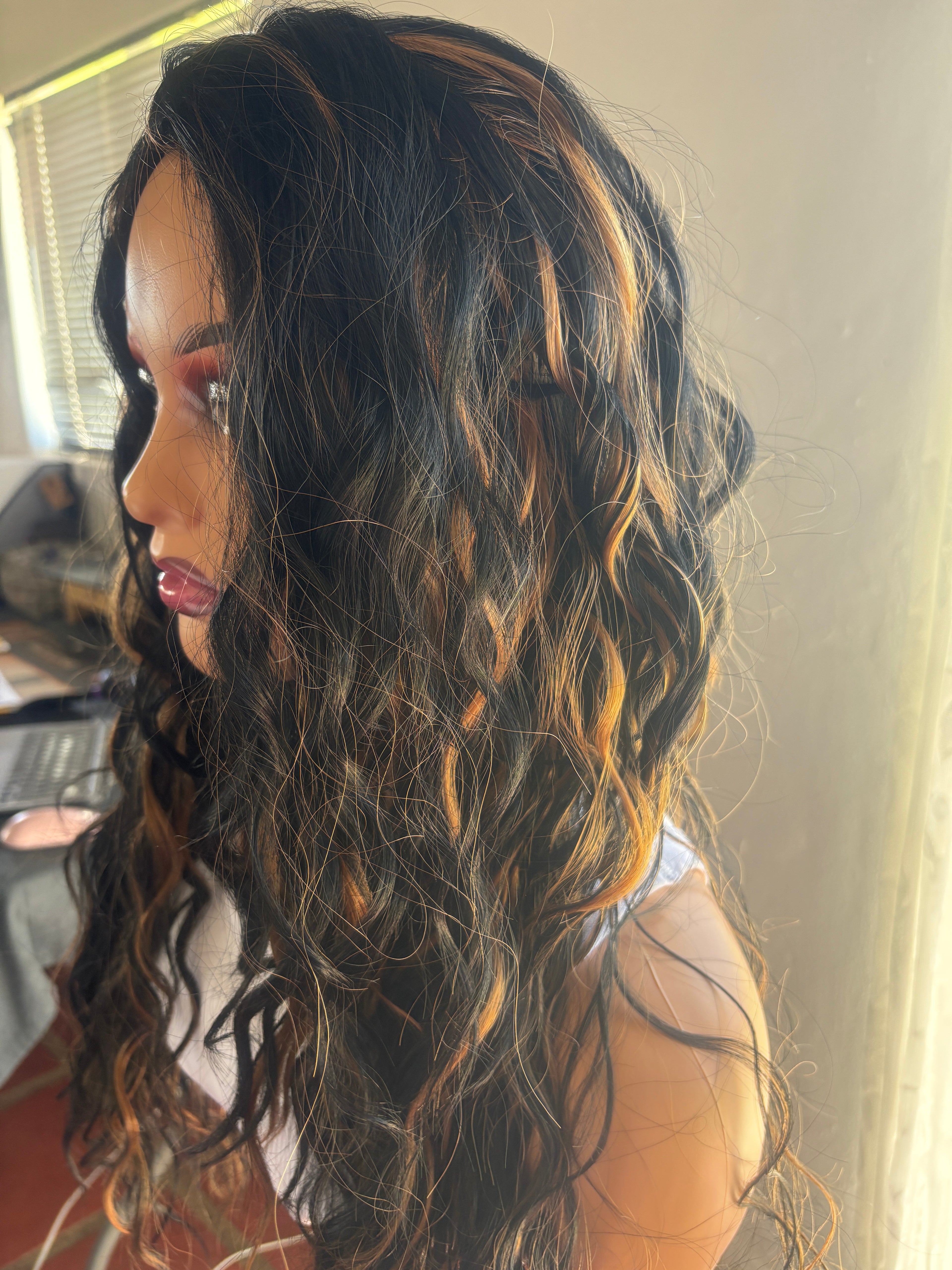 28 Inch Synthetic Long Curly Wig with Highlights – Soft Natural Look